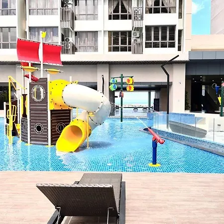 Urban Seaview Paradise: Infinity Pool, Gym & Beyond Malacca Exterior photo